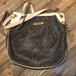 Michael Kors crossbody/shoulder bag